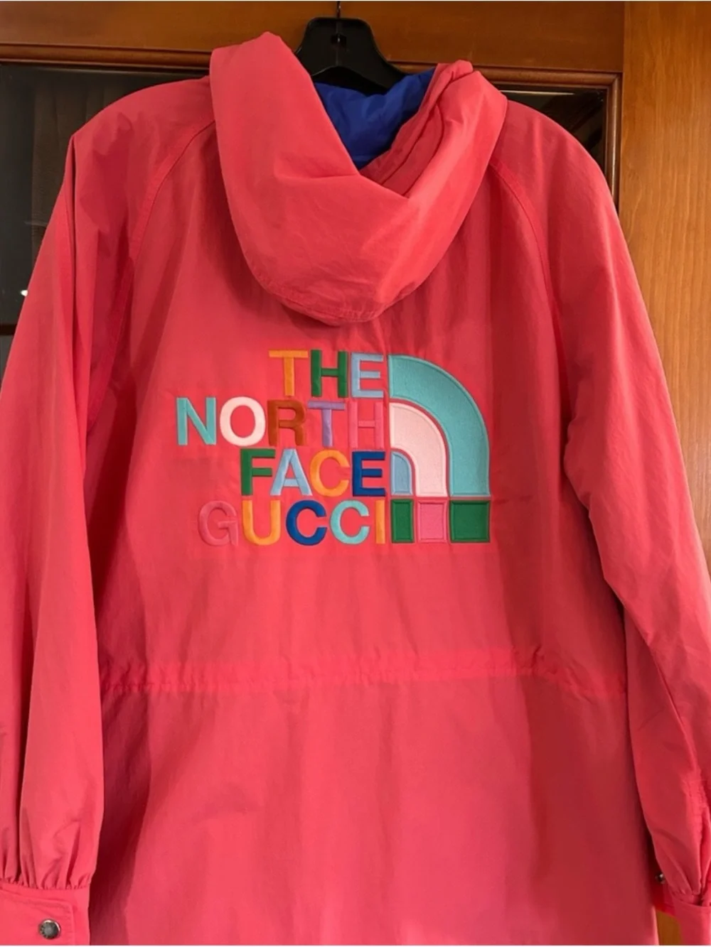 Gucci X Northface, techno lightweight windbreaker size medium NWT